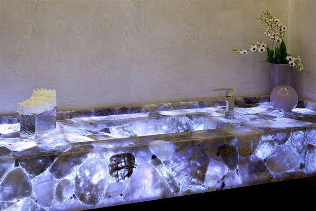 ever-seen-gemstone-countertops-youll-want-one-seeing-one-7