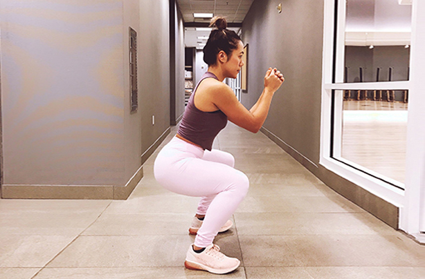 She Did 100 Squats Every Day For 2 Weeks — Here's What She ...