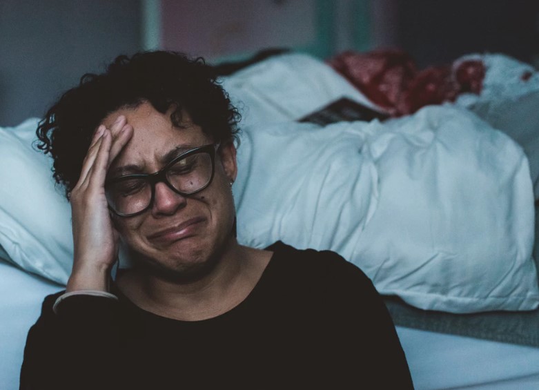 5 Crucial Signs Which Prove That People Who Cry More Often Are Emotionally Stronger And